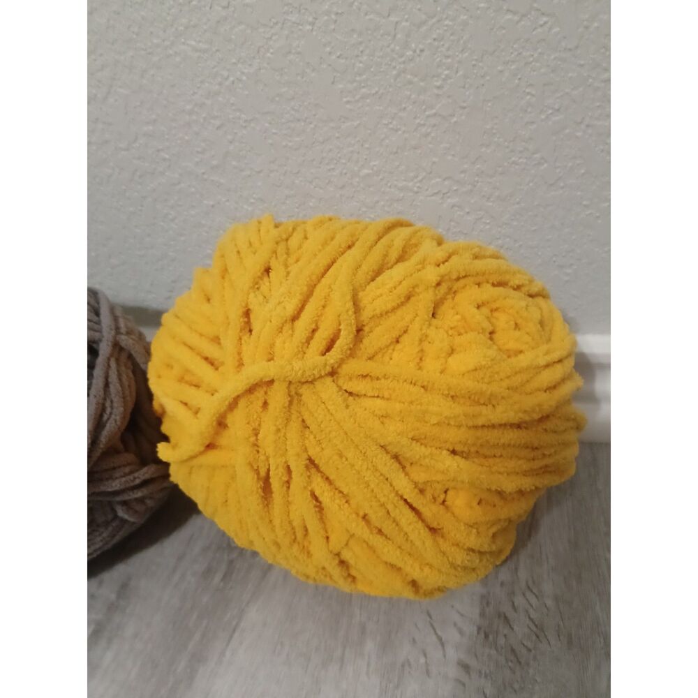 Set of Two BERNAT BLANKET Yarn Skeins, Gray & Gold - Picture 4 of 5